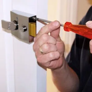 East Pittsburgh Locksmith Service East Pittsburgh, PA 412-533-9174 - emergency-unlock