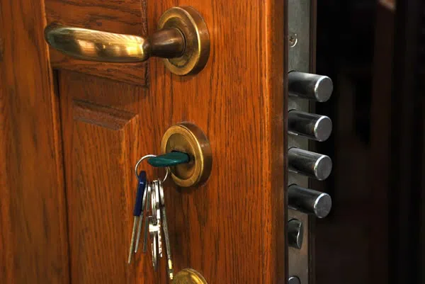East Pittsburgh Locksmith Service East Pittsburgh, PA 412-533-9174 - entry-doors